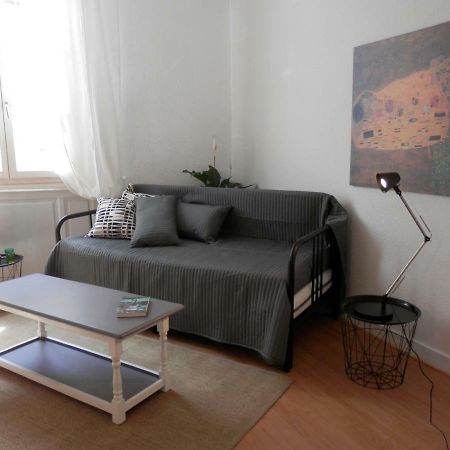 Ferienwohnung Couette Et Cafe Cyrano Bergerac Exterior foto