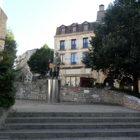 Ferienwohnung Couette Et Cafe Cyrano Bergerac Exterior foto